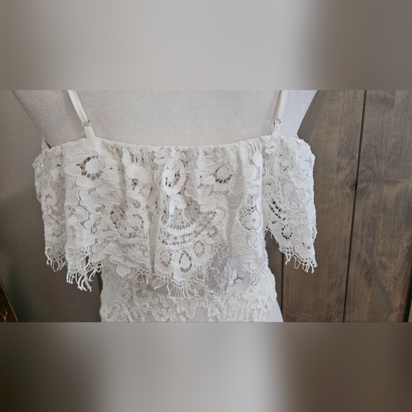 NBD×NAVEN Naven Allie Corset Lace Bodysuit in White. Size Medium - Picture 12 of 16